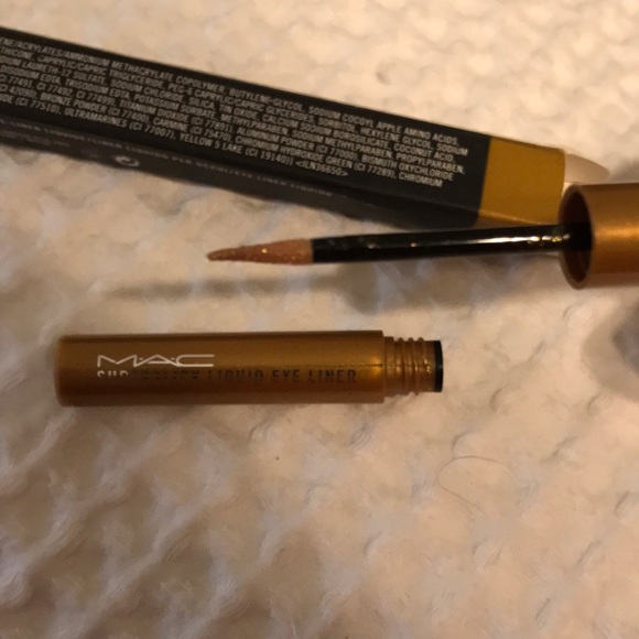 Mac Superslick Liquid Eye Liner - Picture 4 of 4